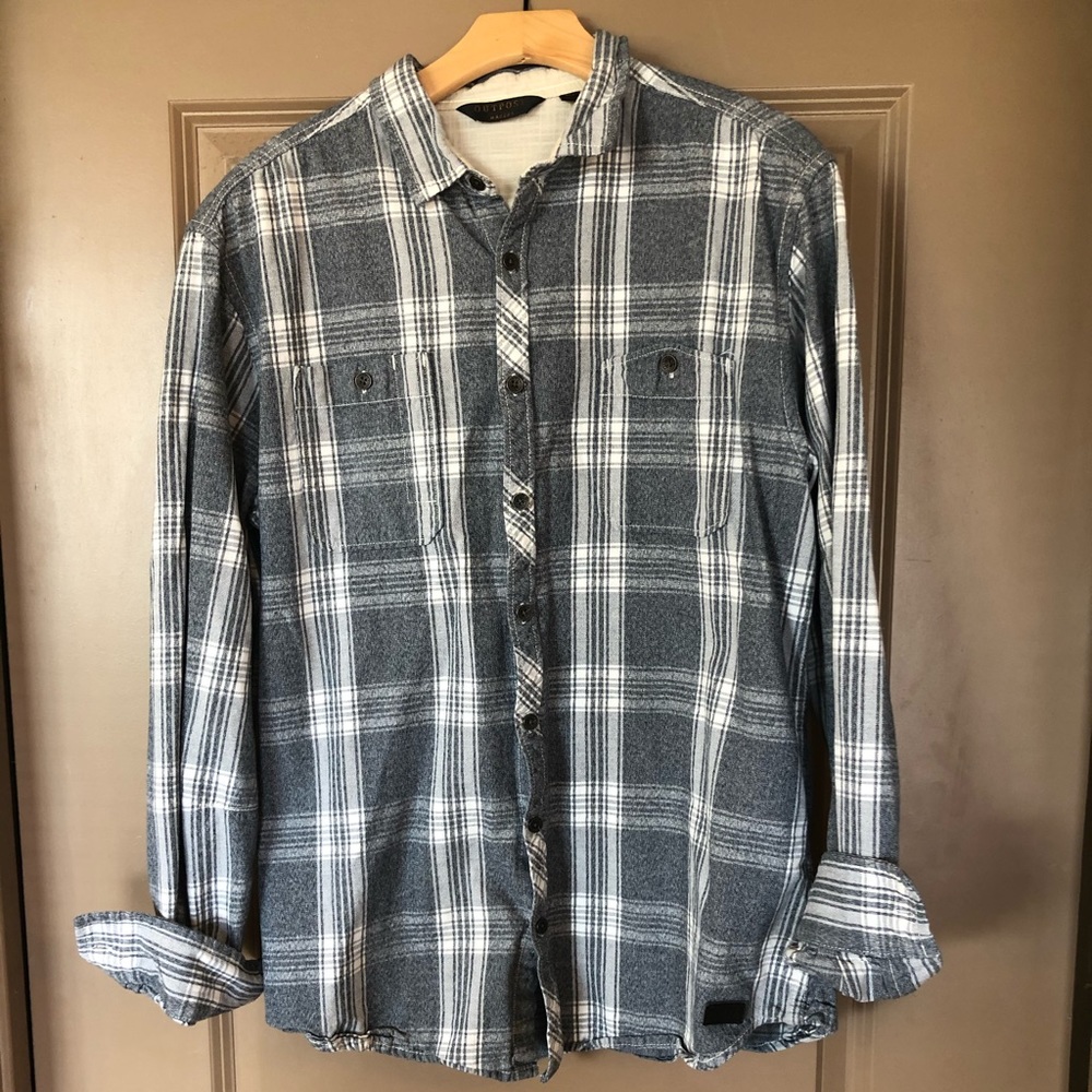 Men’s plaid shirt